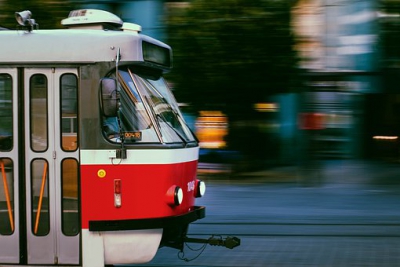 Za jízdenku zaplatí cestující kartou pohodlně přímo ve voze